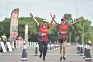 BIB: 0194, 191, 
                            <button type="button" onclick="openModal(4954979)" class="btn btn-primary btn-sm float-right btn-popup" data-toggle="modal" data-target=".modal-high-quality">
                        <i class="fas fa-shopping-cart"></i> Add to Cart
                    </button>
                                            <button type="button" onclick="isThisMe(4954979, true)" class="btn btn-success btn-sm float-right btn-popup btn-isme hidden" data-toggle="tooltip" data-placement="bottom" title="นี่คือรูปของคุณใช่ไหม คลิกที่นี่เพื่อเอาเข้าอัลบั้ม">
                        <i class="fas fa-plus"></i> Add to album
                    </button>
                    <button type="button" onclick="isThisMe(4954979, false)" class="btn btn-warning btn-sm float-right btn-popup btn-isnotme hidden">
                        <i class="fas fa-ban"></i> Remove from album
                    </button>